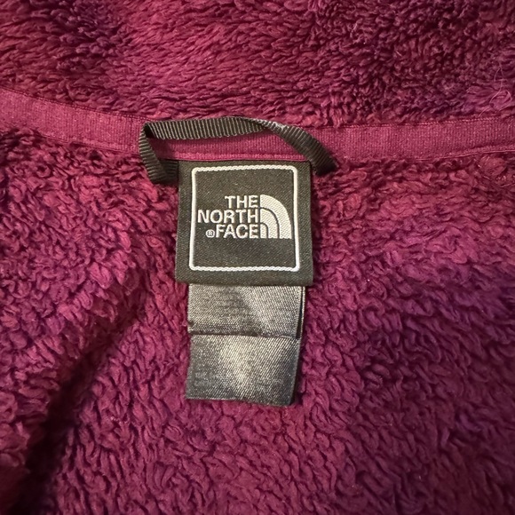 The North‎ Face Osito Magenta Cranberry Womens S Full Zip Fuzzy Fleece Jacket - Picture 3 of 9